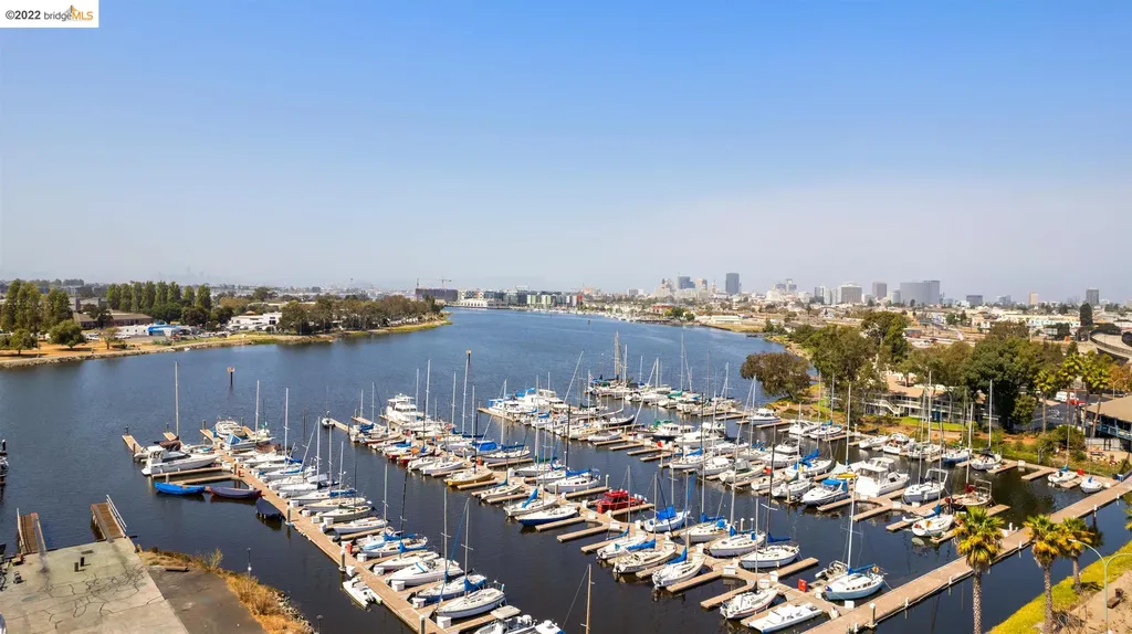 1035 22nd Avenue, #7 Oakland CA 94606