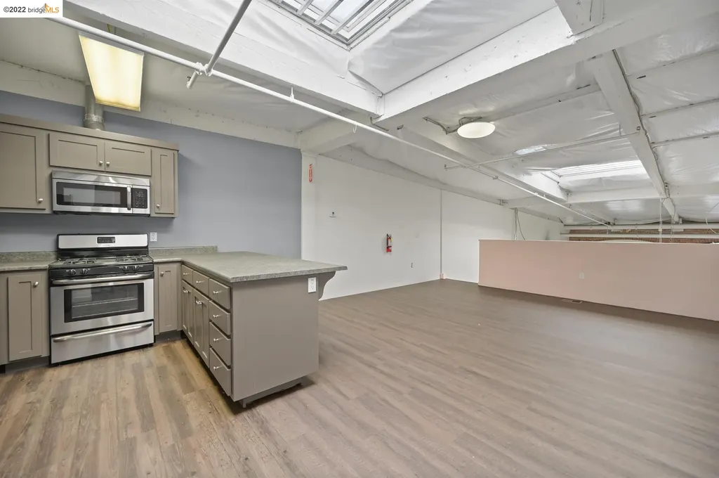 1035 22nd Avenue, #7 Oakland CA 94606