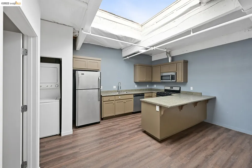 1035 22nd Avenue, #13 Oakland CA 94606