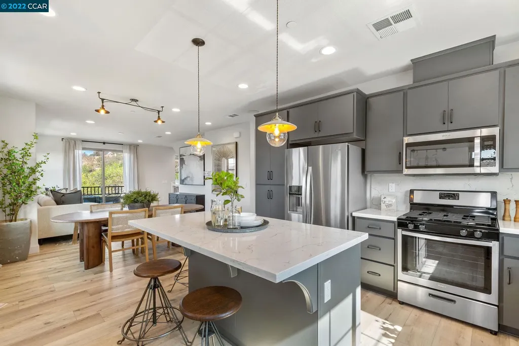 304 Laurel Knoll Drive Martinez CA 94553
