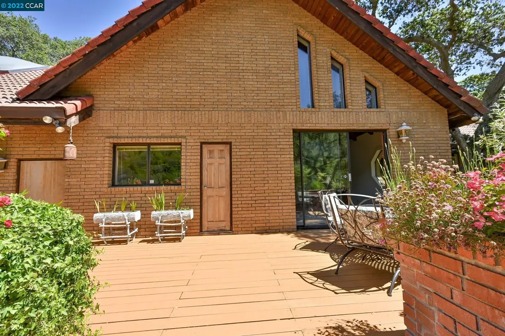 5433 Alhambra Valley Road Martinez CA 94553