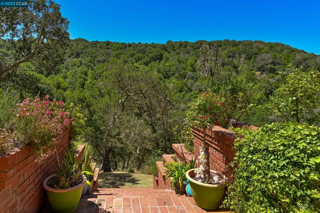 5433 Alhambra Valley Road Martinez CA 94553