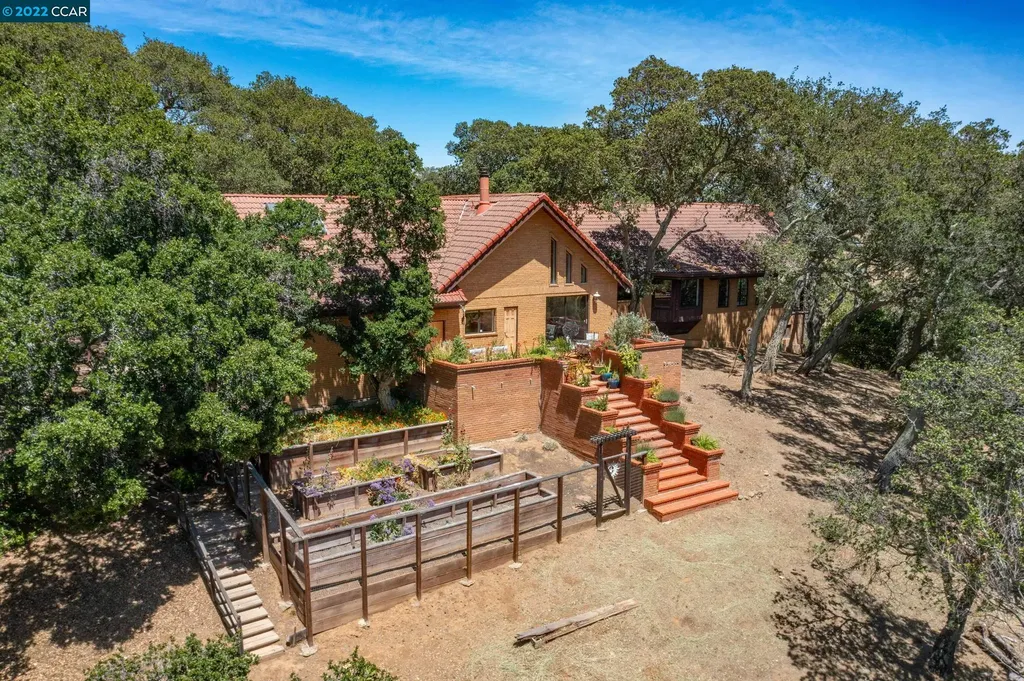 5433 Alhambra Valley Road Martinez CA 94553