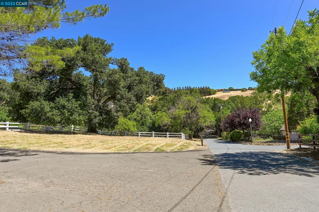 5433 Alhambra Valley Road Martinez CA 94553