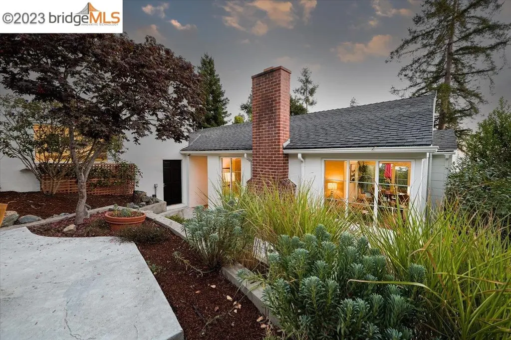 5978 Zinn Drive Oakland CA 94611