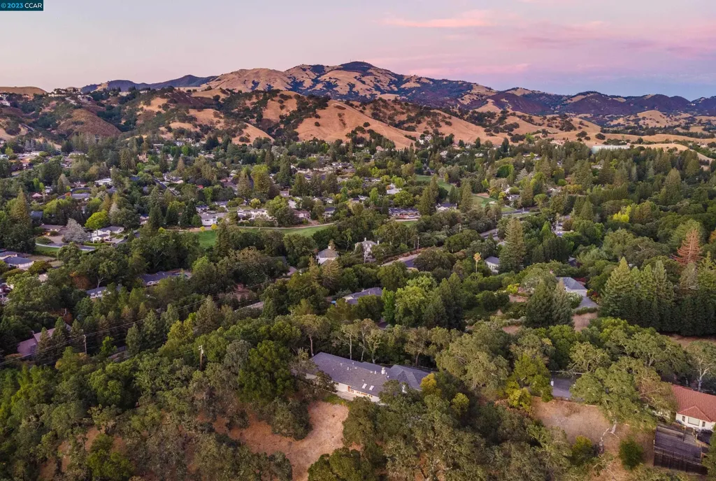 22 Indian Way Alamo CA 94507
