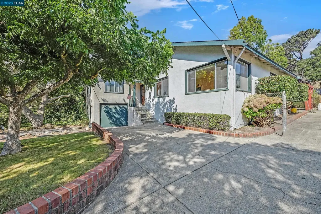 5485 Sobrante Avenue El Sobrante CA 94803