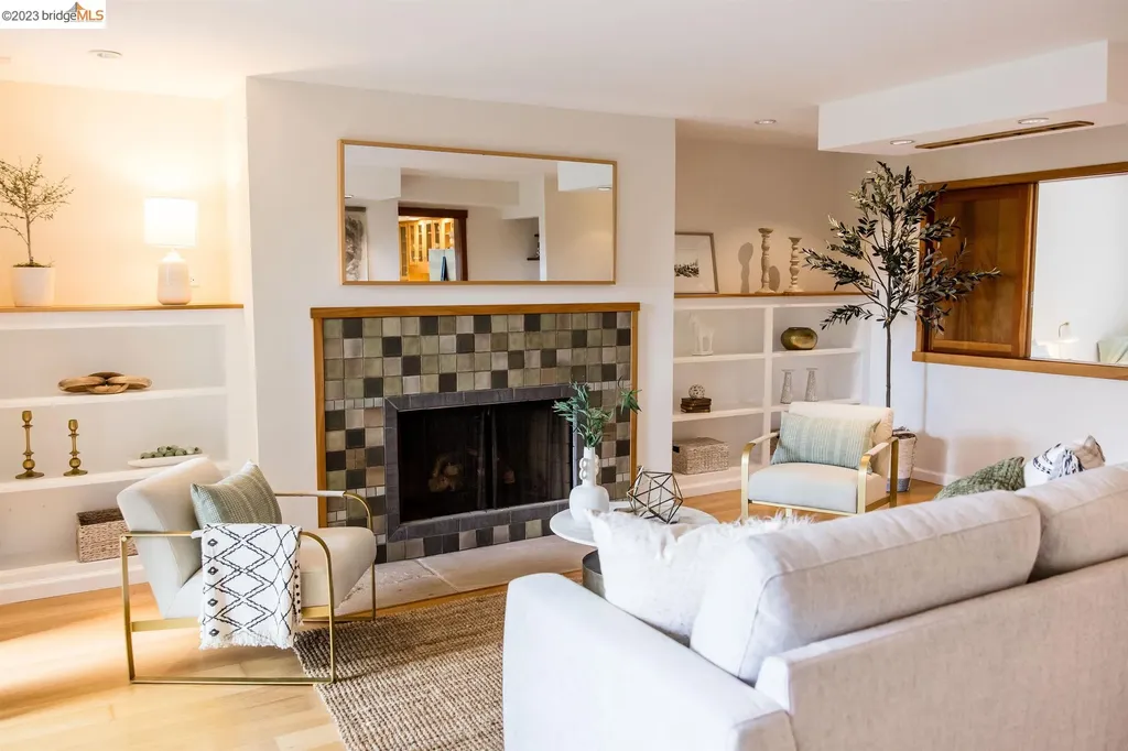 Oakland CA, 323 Monte Vista Avenue, Unit #306