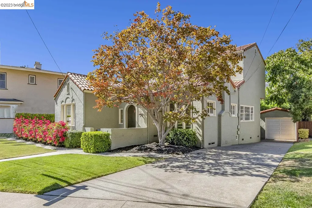 Piedmont CA, 209 Palm Drive