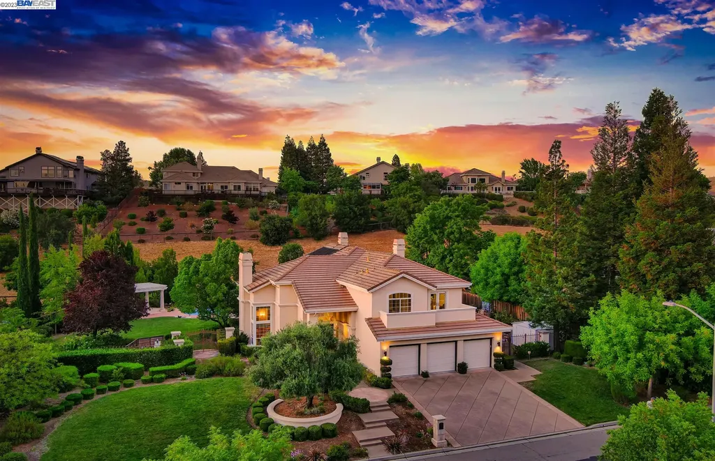 1374 Benedict Court Pleasanton CA 94566