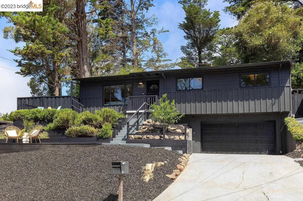 Oakland CA, 6681 Heartwood Drive