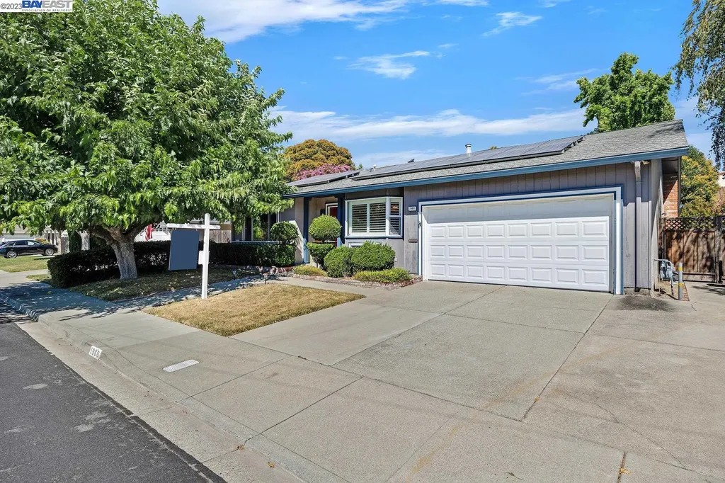 1960 Brooktree Way Pleasanton CA 94566