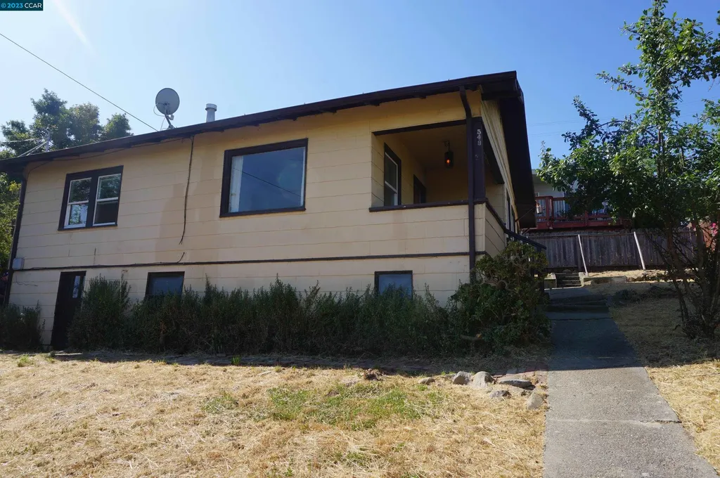 549 Kendall Avenue Crockett CA 94525