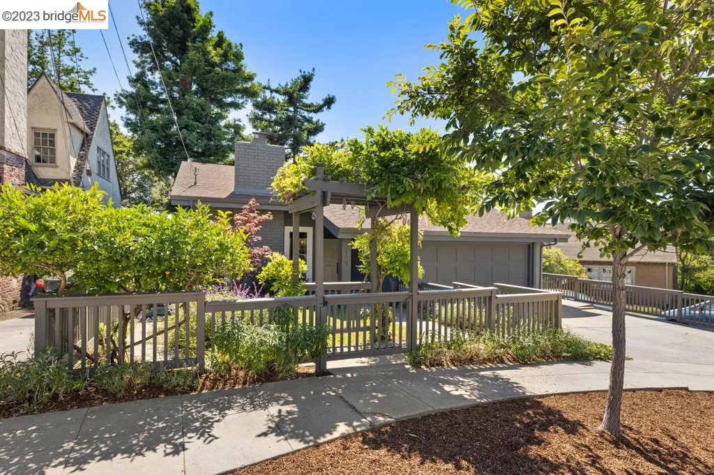 1844 San Ramon Avenue Berkeley CA 94707