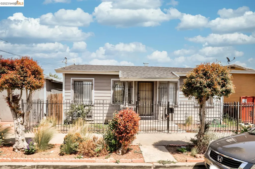 6408 Flora Street Oakland CA 94621