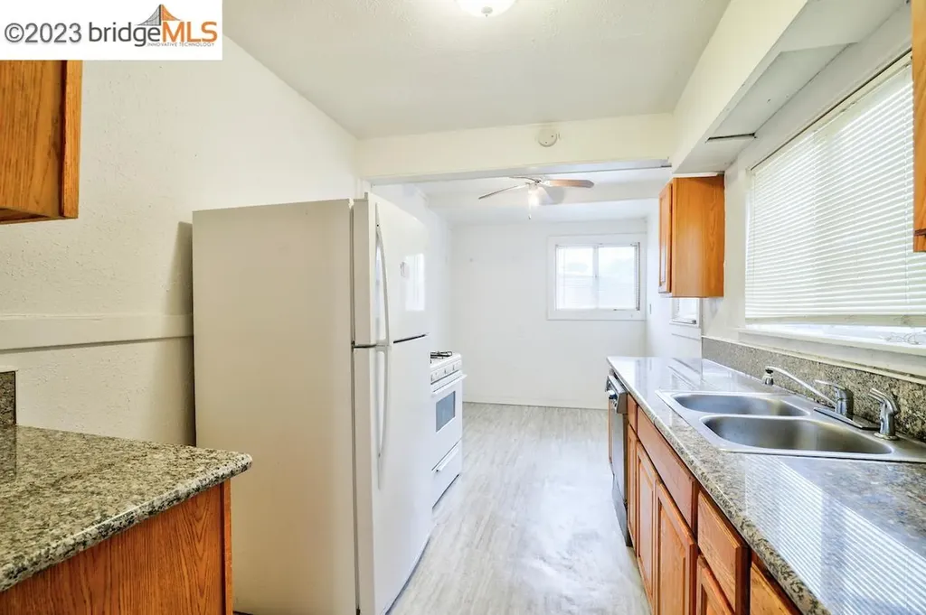 6408 Flora Street Oakland CA 94621