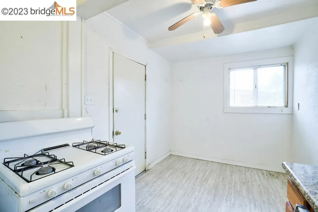 6408 Flora Street Oakland CA 94621