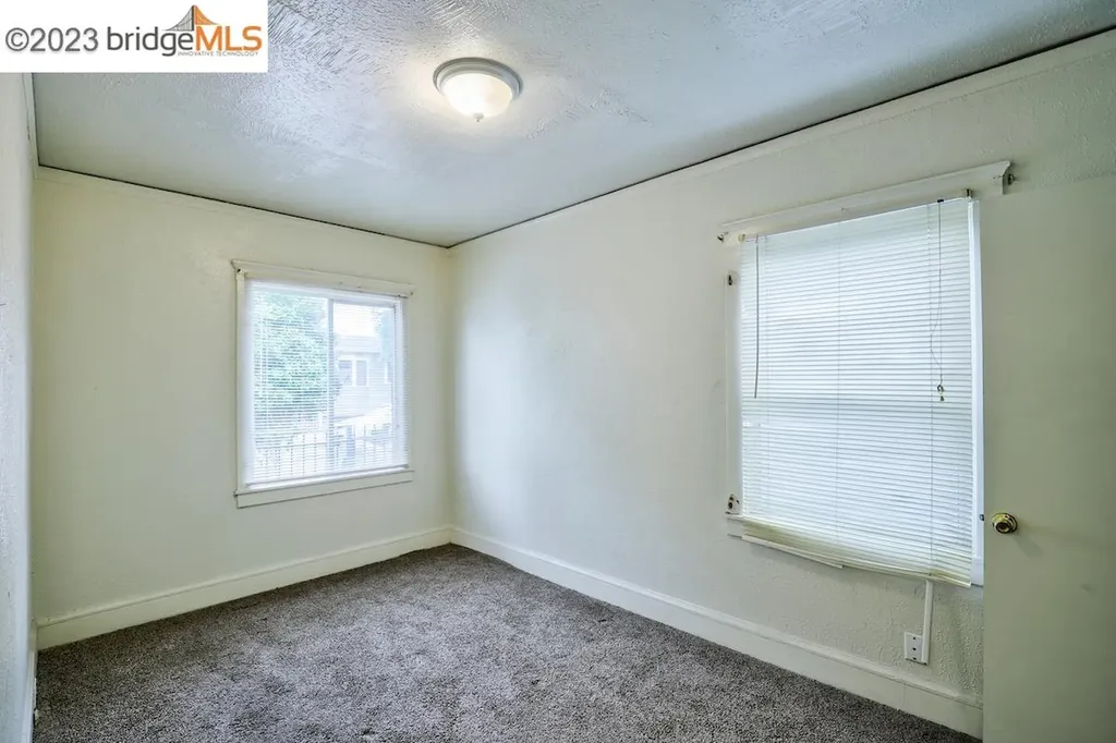 6408 Flora Street Oakland CA 94621