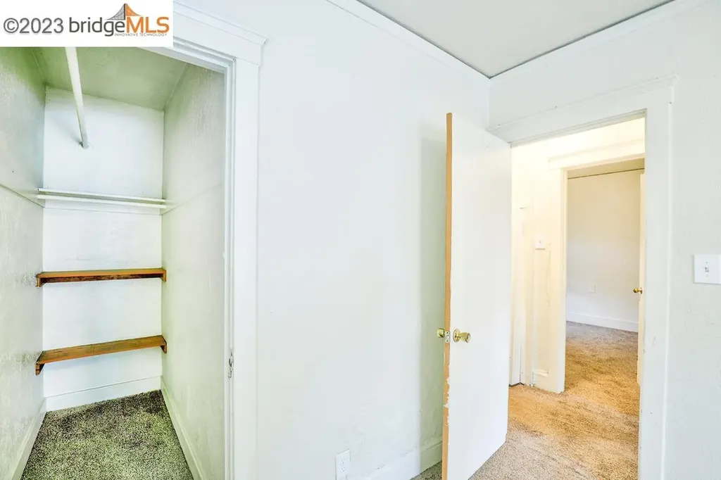 6408 Flora Street Oakland CA 94621