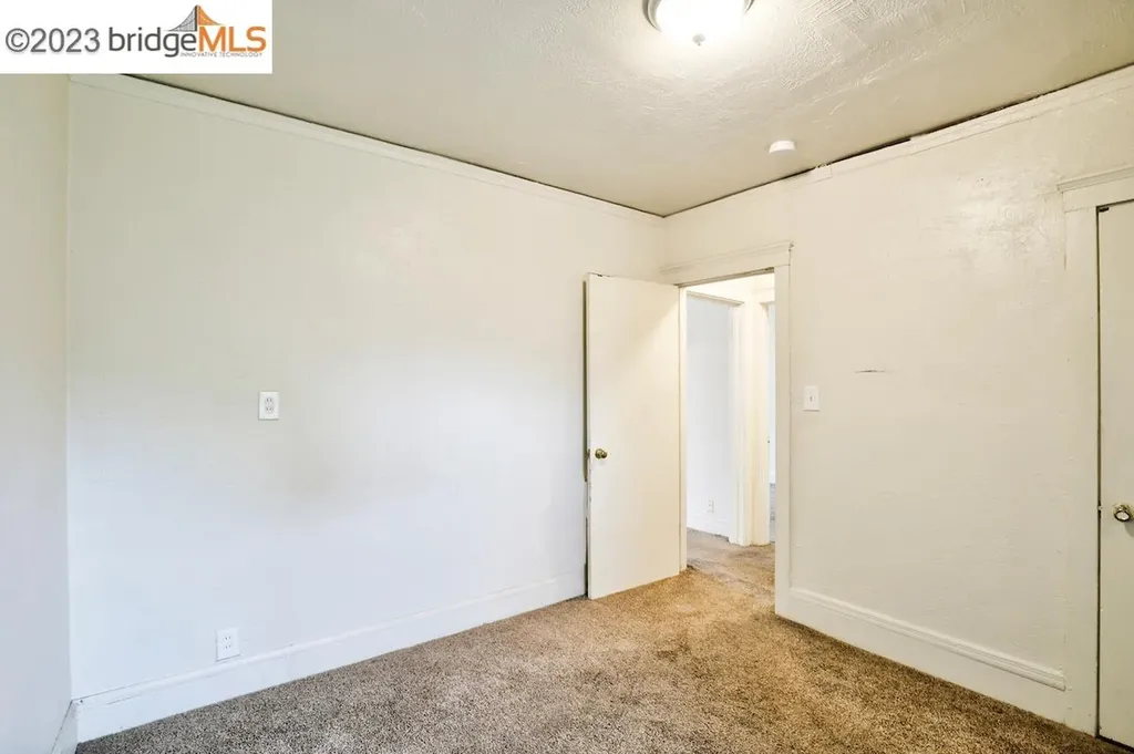 6408 Flora Street Oakland CA 94621