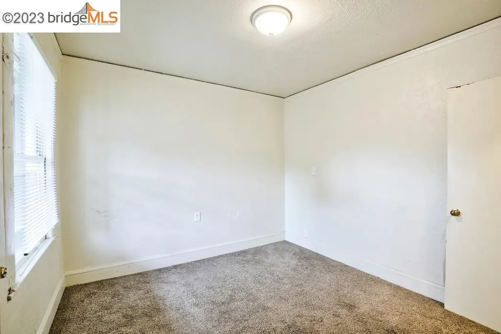 6408 Flora Street Oakland CA 94621