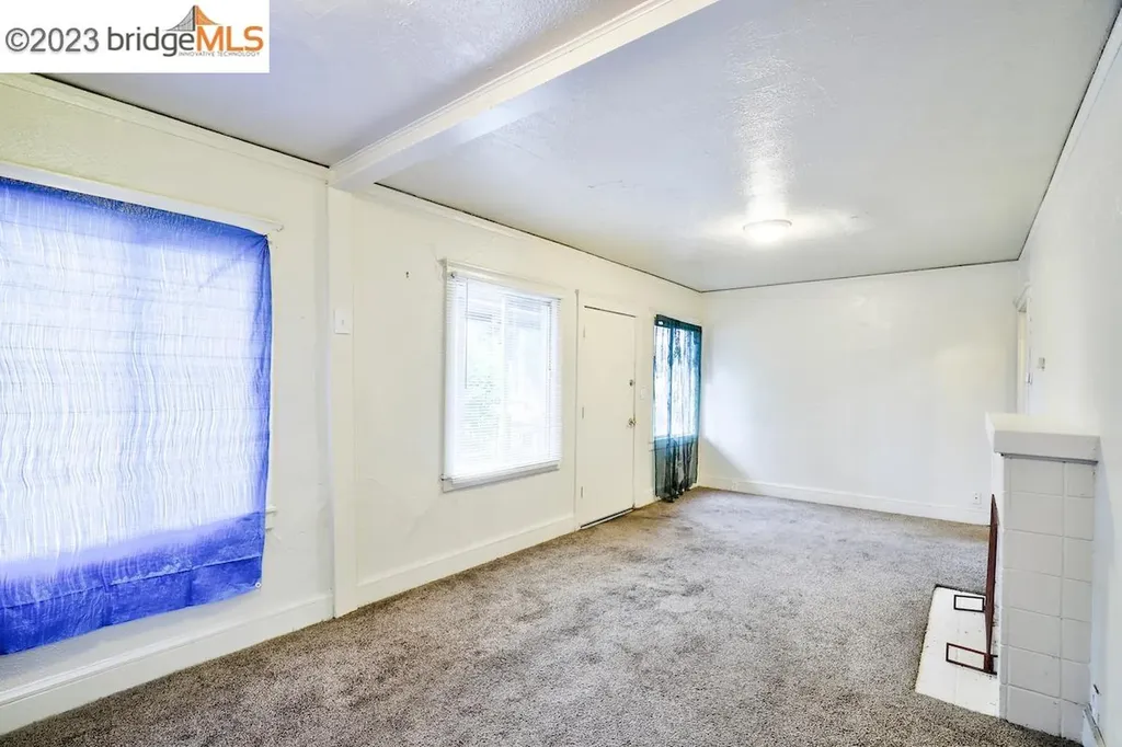 6408 Flora Street Oakland CA 94621