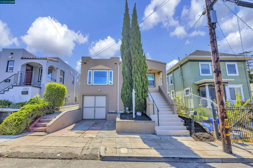 2452 Grande Vista Avenue Oakland CA 94601