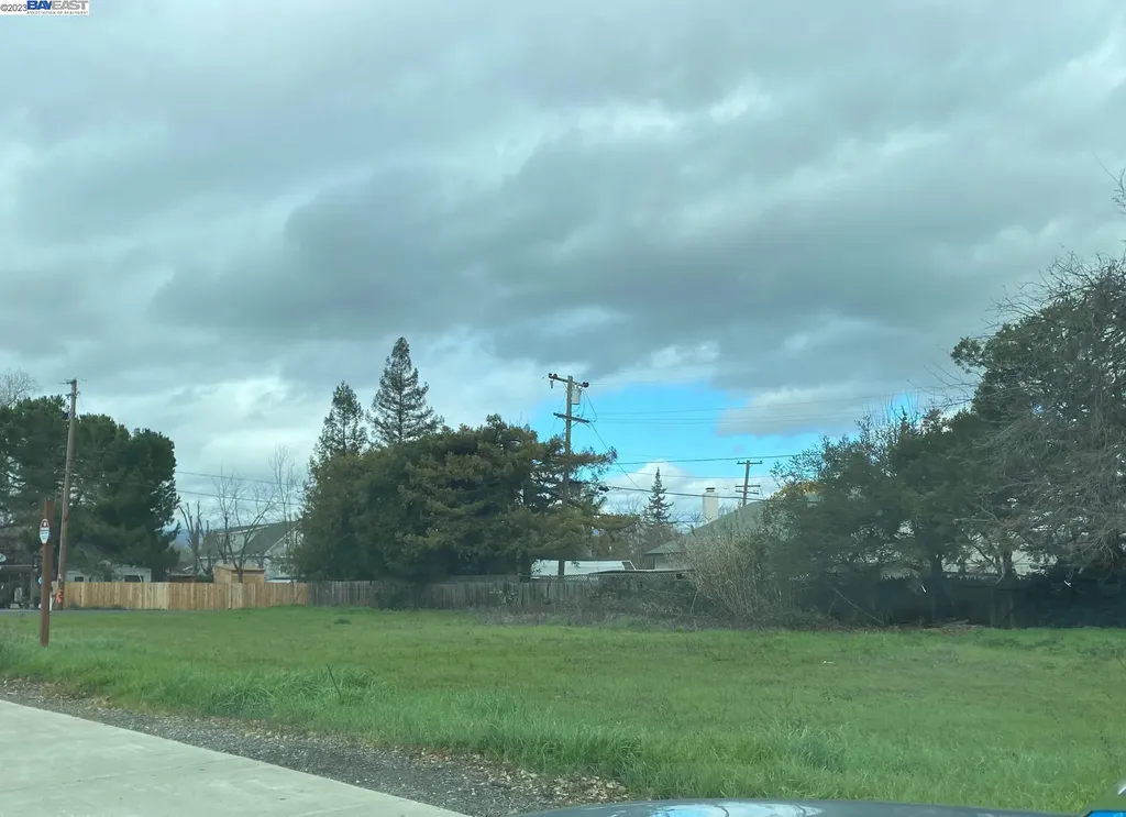 1698 D Street Napa CA 94559