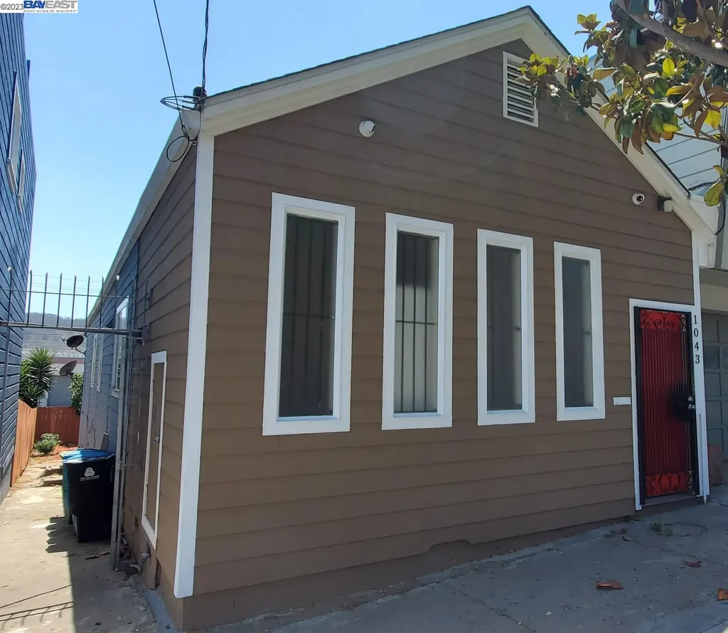 1043 Palou Avenue San Francisco CA 94124