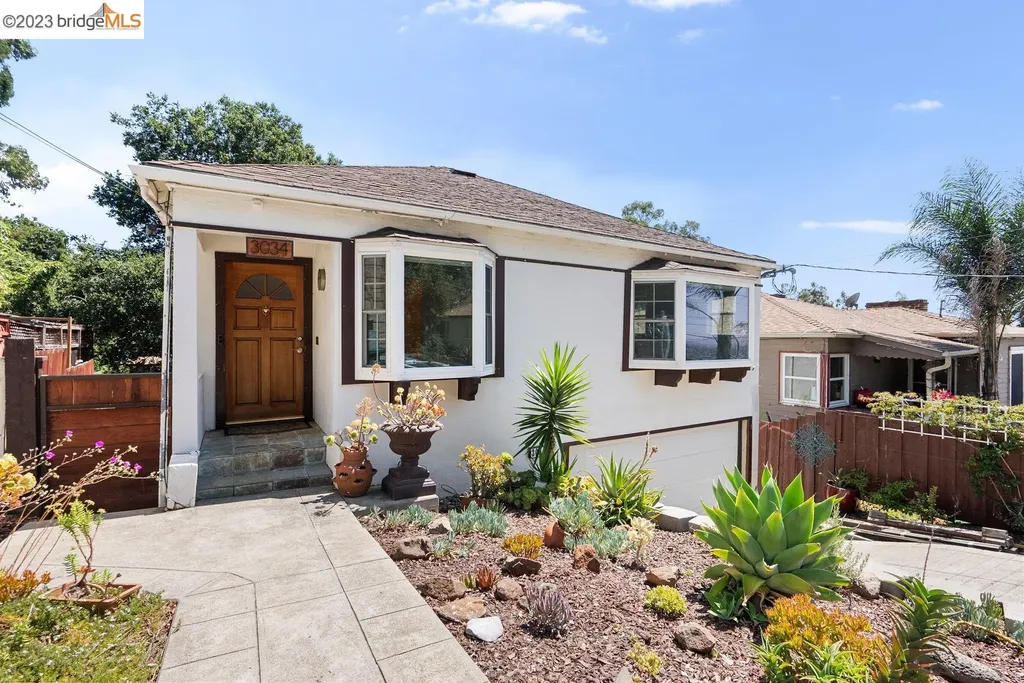 3034 Partridge Avenue Oakland CA 94605