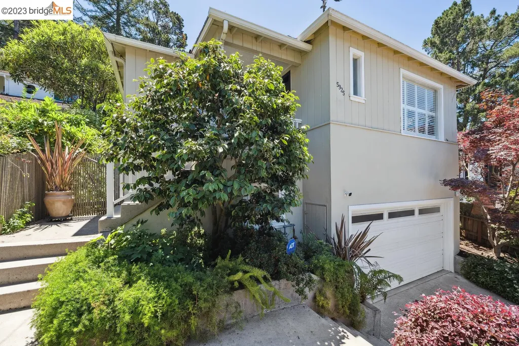 5925 Johnston Drive Oakland CA 94611