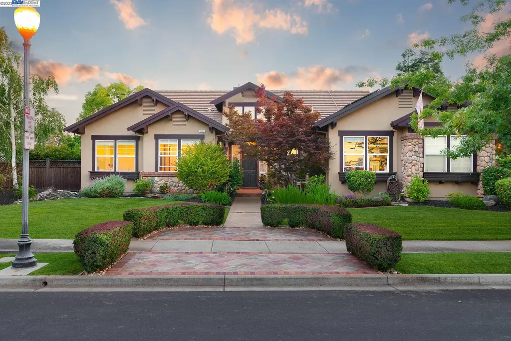 902 Old Oak Road Livermore CA 94550