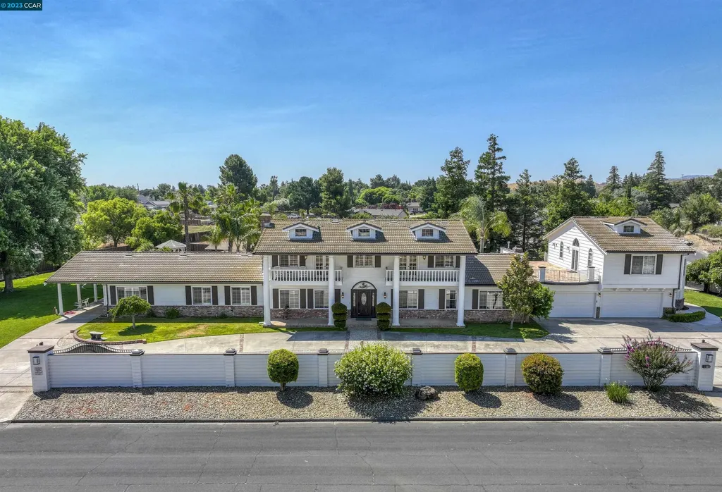 50 Cunha Court Oakley CA 94561