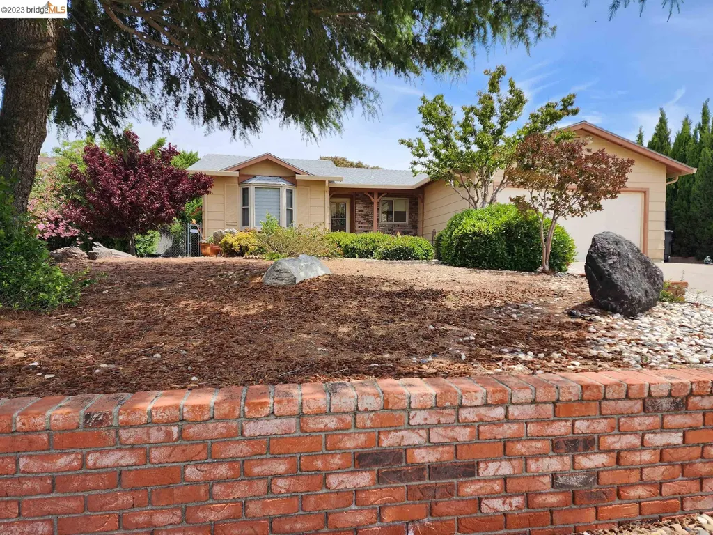 1084 Alamo Court Pittsburg CA 94565