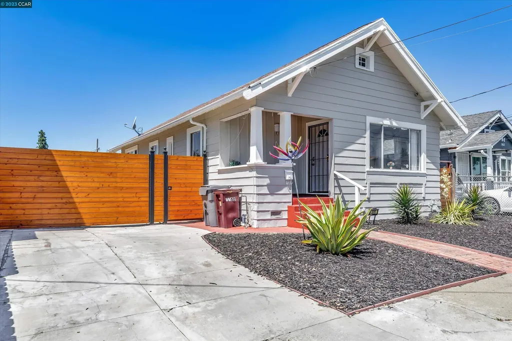 5615 Holway Street Oakland CA 94621