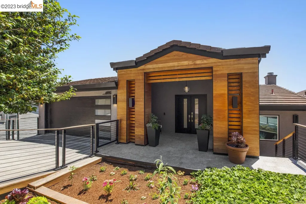 6995 Elverton Drive Oakland CA 94611