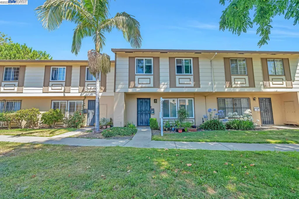 27848 Hummingbird Court Hayward CA 94545