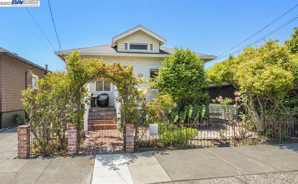 3234 San Jose Avenue Alameda CA 94501