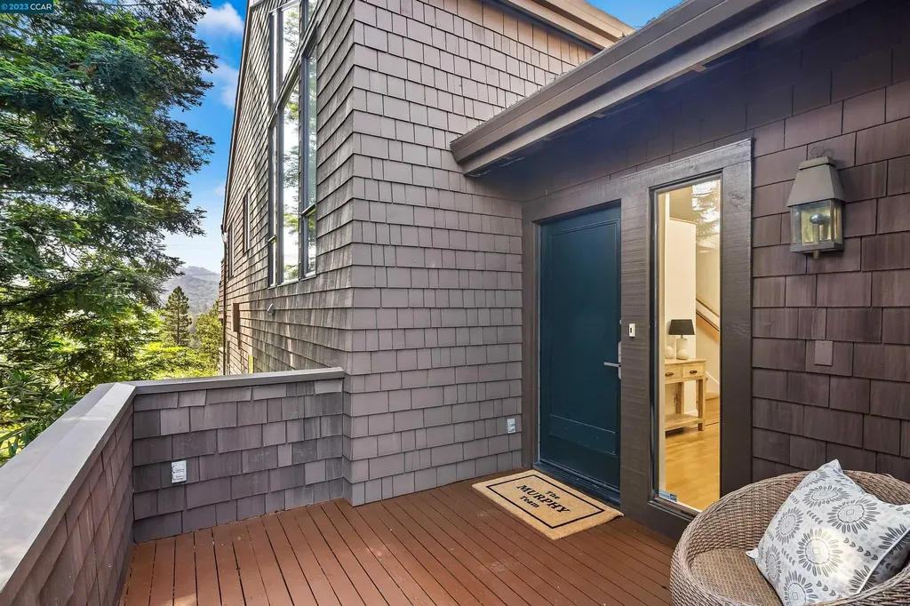 631 Watchwood Road Orinda CA 94563