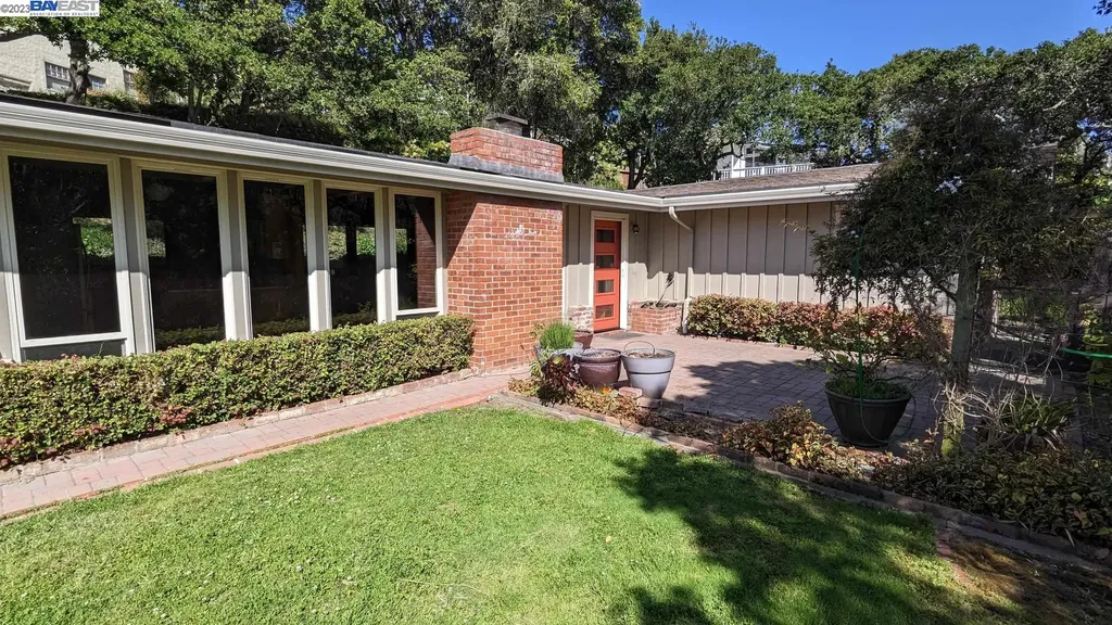 23 Echo Lane Piedmont CA 94618