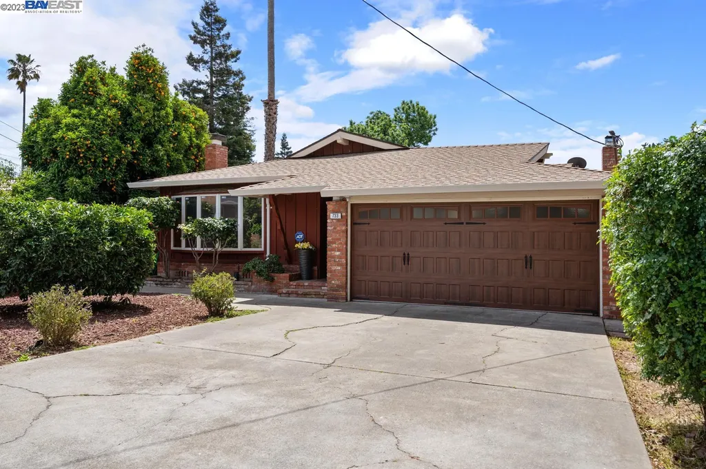 733 Hampton Road Hayward CA 94541
