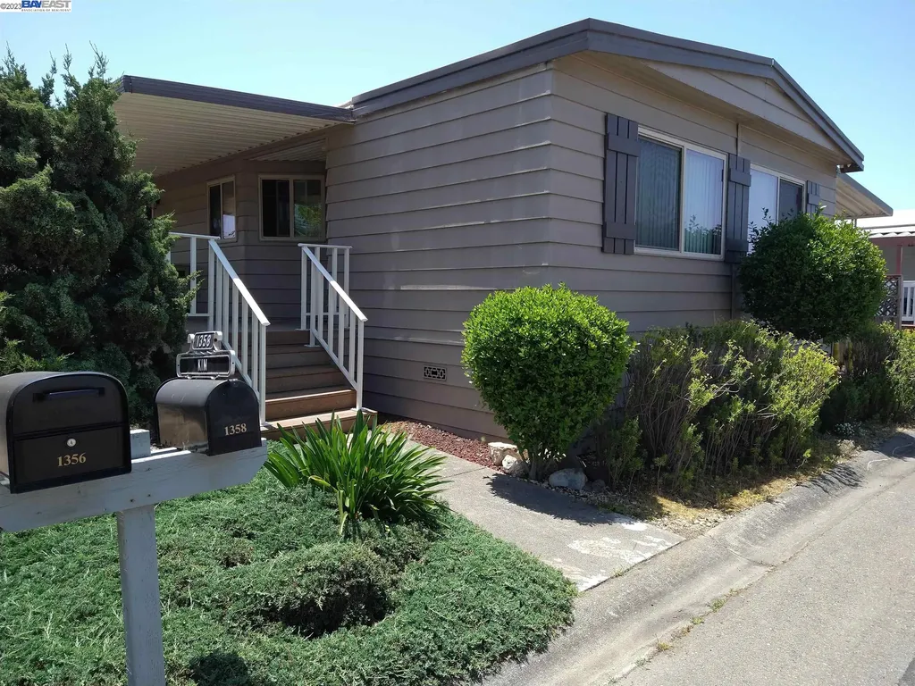 1358 Buckingham Way Hayward CA 94544