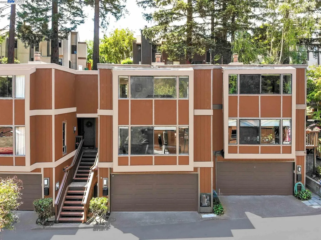 2004 Oak Creek Place Hayward CA 94541