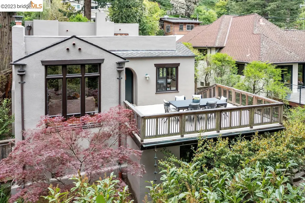 6423 Oakwood Drive Oakland CA 94611