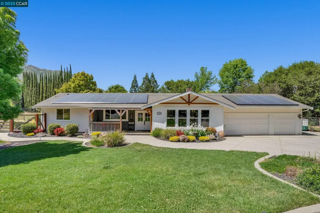 1101 Whispering Pines Road Clayton CA 94517