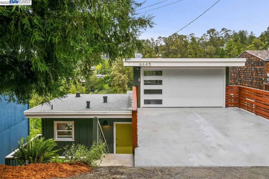 6645 Armour Drive Oakland CA 94611