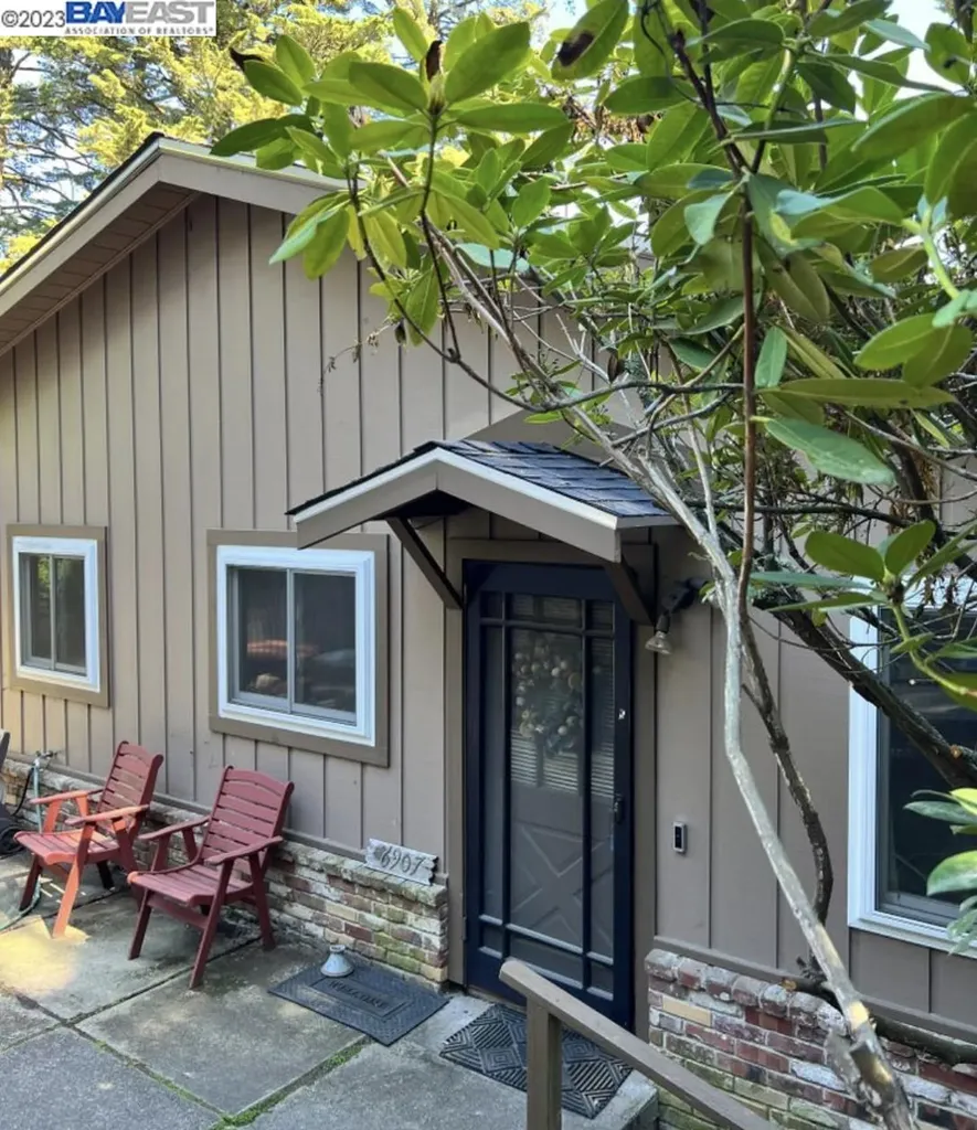 6907 Chambers Drive Oakland CA 94611