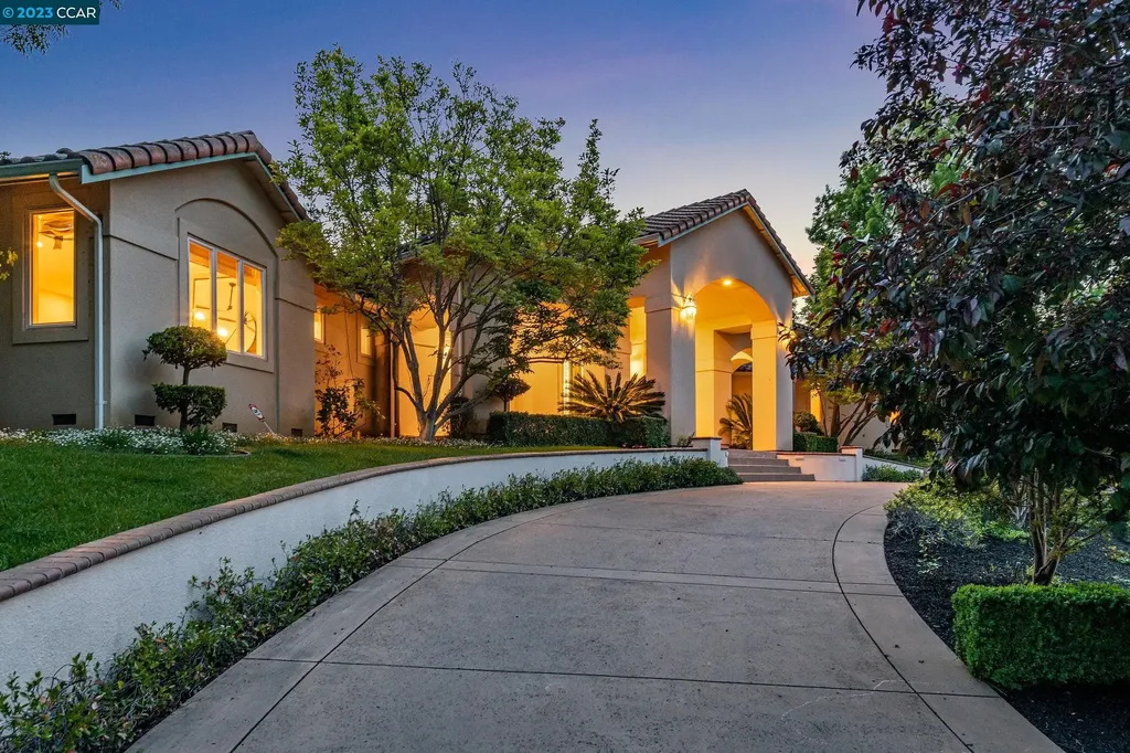 384 La Casa Via Walnut Creek CA 94598