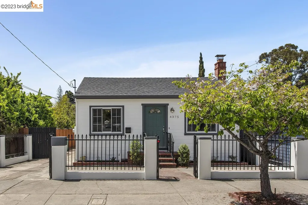 4375 Fleming Avenue Oakland CA 94619