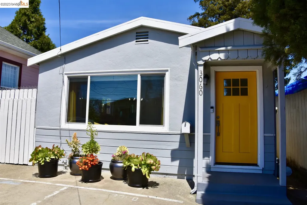 3060 Delaware Street Oakland CA 94602